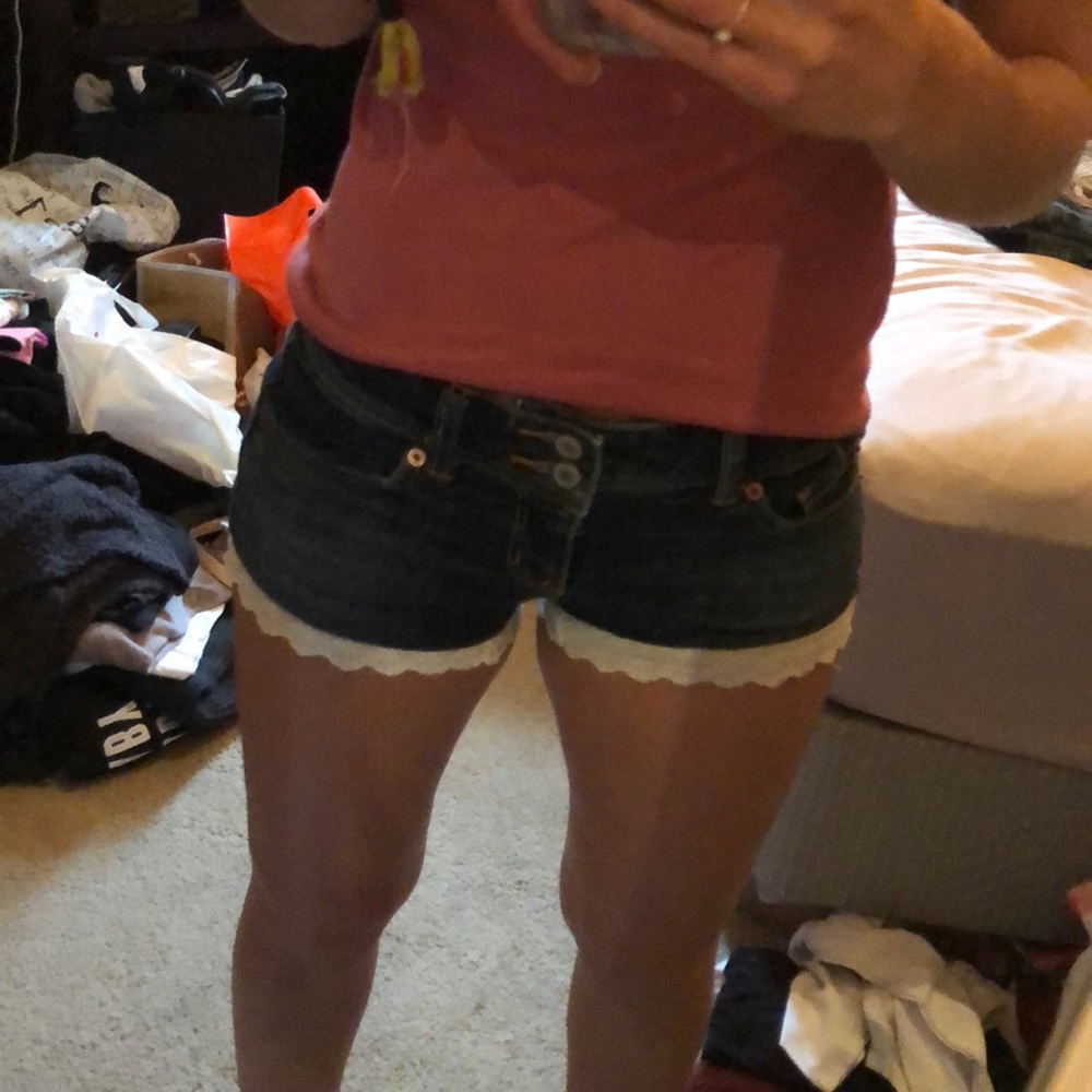 Jean shorts with lace